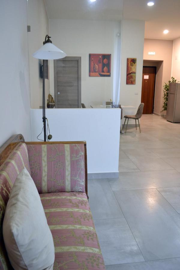 נאפולי Questo Rinascimento Casa Brigitte מראה חיצוני תמונה